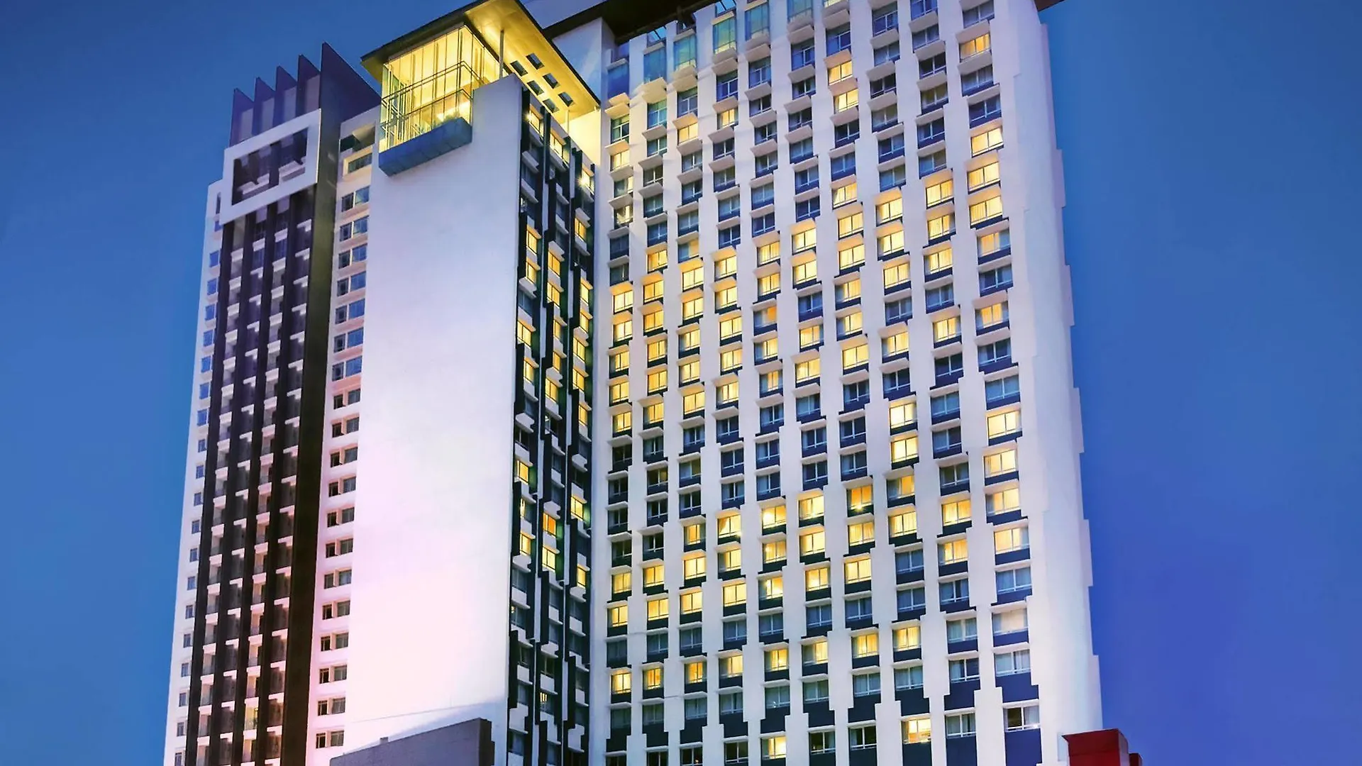 Отель Furama Bukit Bintang, Куала-Лумпур 4*,